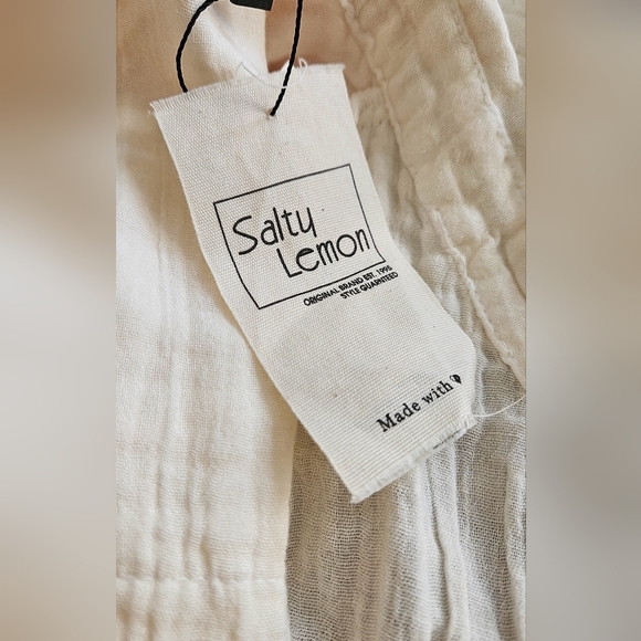 SALTY LEMON Cotton Frayed Button Up Tie Front Coverup In White. Size M NWT - Picture 2 of 14